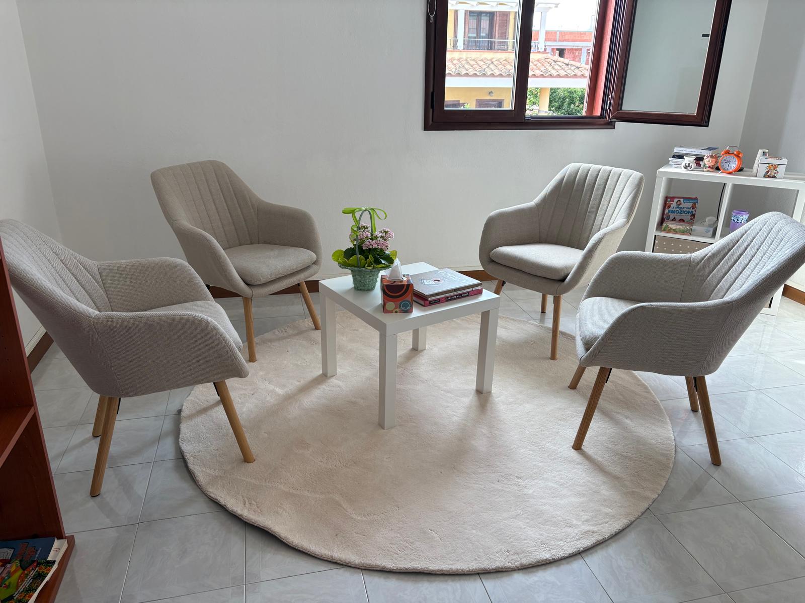 studio interno accogliente 1